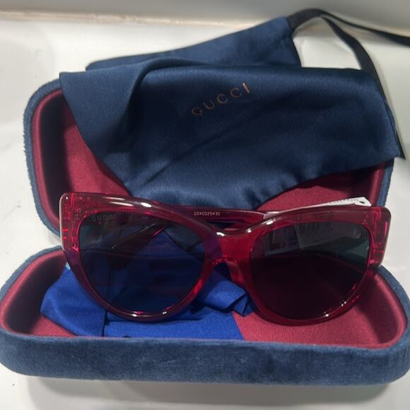Gucc Cat Eye Sunglasses Red with blue lenses - Picture 9 of 10